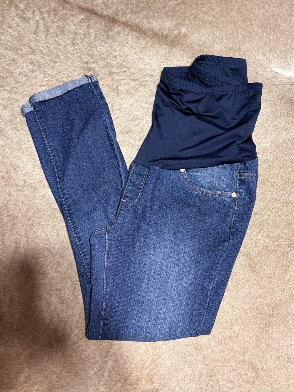 Skinny maternity jeans size medium